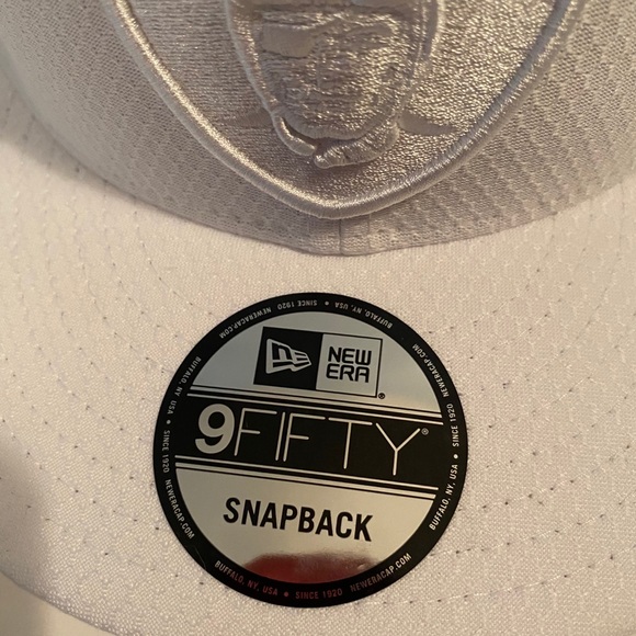 White Las Vegas Raiders New Era  9Fifty SnapBack - Picture 3 of 11